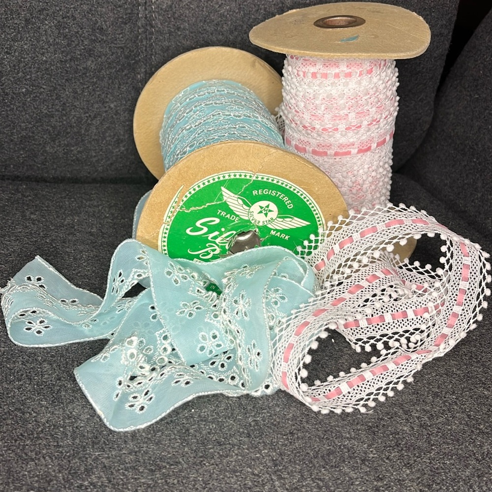 Vintage bulk lace